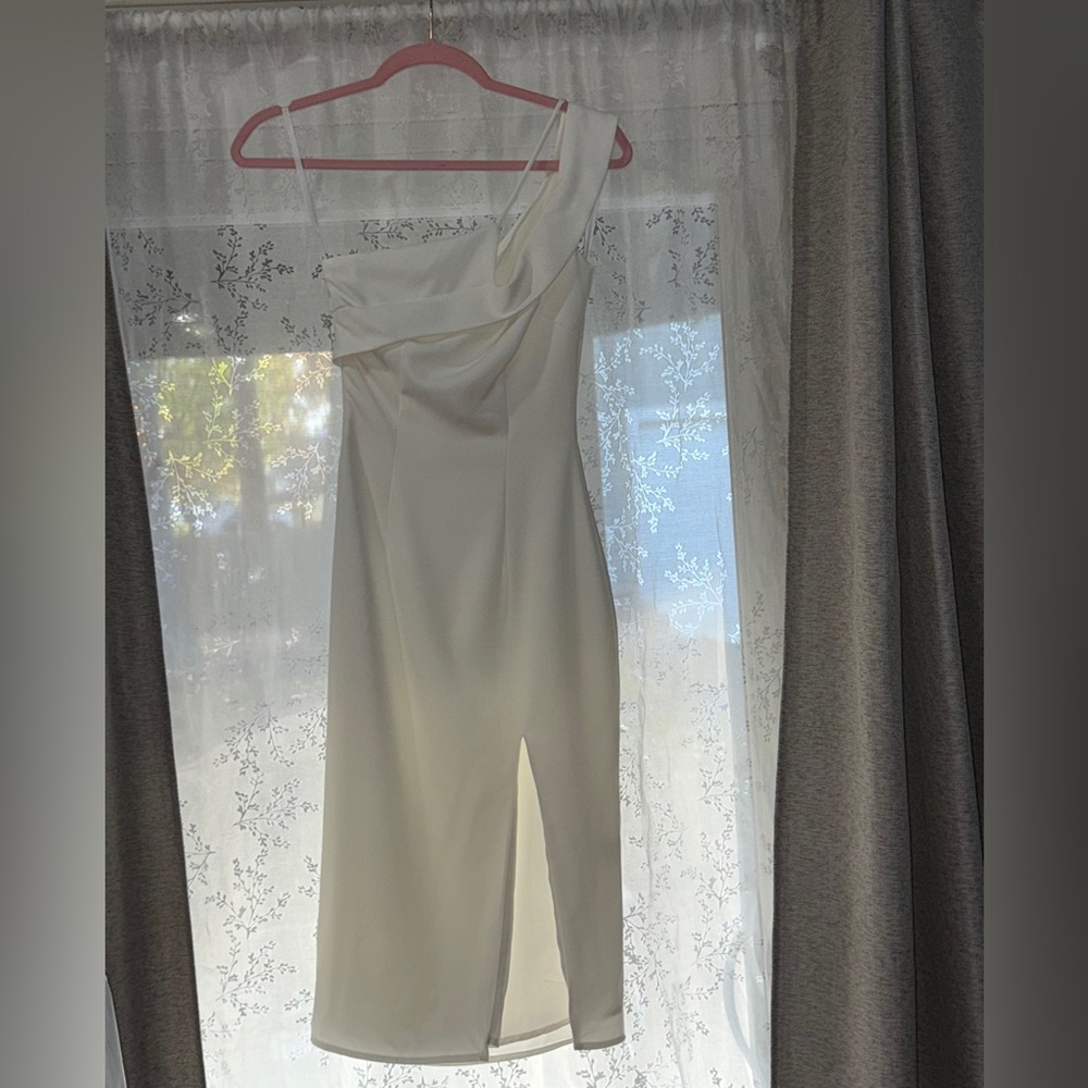 Superdown One-Shoulder White Dress